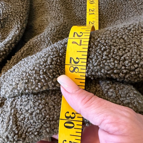 Boundless North buckle Camo pierced SM jacket, oversized pockets NWOT army green - Picture 12 of 14